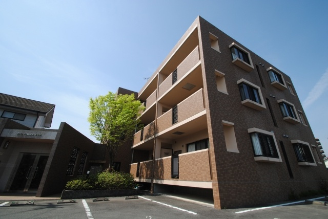 久留米市野中町の賃貸マンションの外観