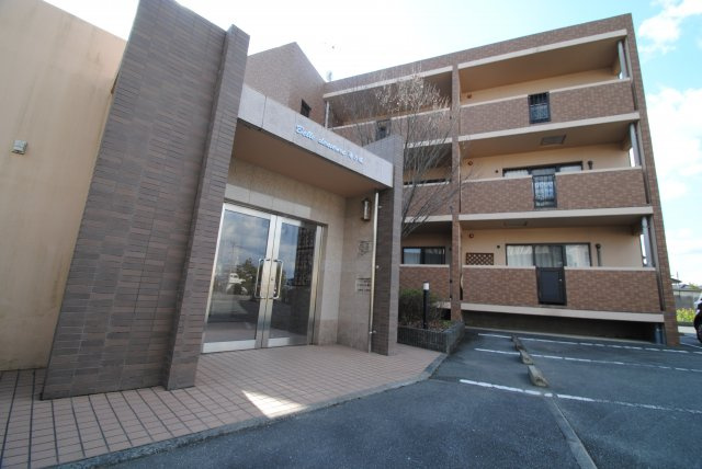 久留米市野中町の賃貸マンションの玄関