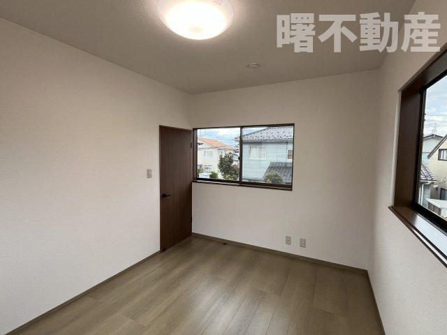 酒田市錦町二丁目の洋室|スタンダードな洋室です