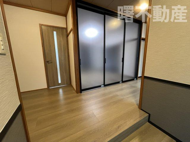 酒田市錦町二丁目の内装|明るい色調の室内です