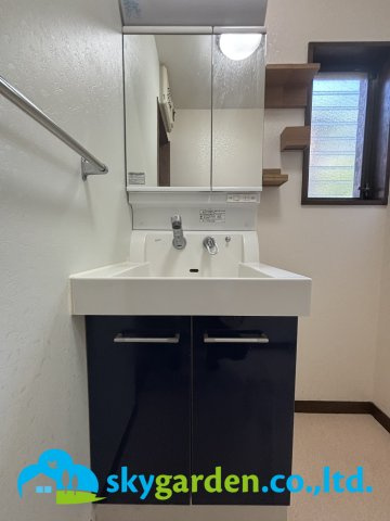 秦野市堀西　中古戸建の独立洗面台