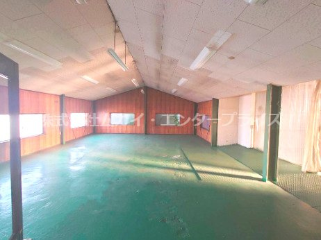 久世郡久御山町佐山善乗坊　貸倉庫