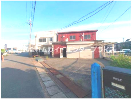 久世郡久御山町佐山善乗坊　貸倉庫の外観