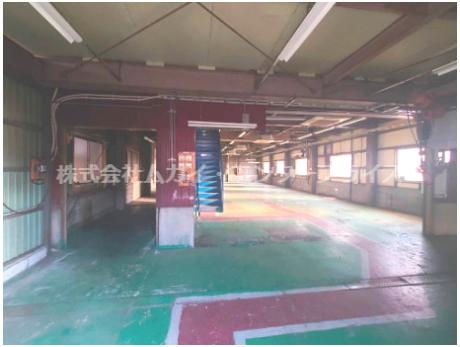 久世郡久御山町佐山善乗坊　貸倉庫の内装