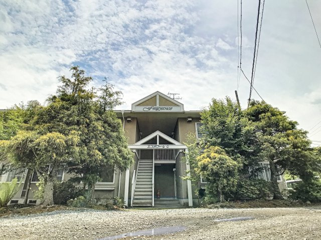 北佐久郡軽井沢町大字長倉の賃貸マンションの外観|落ち着きのある綺麗な外観です