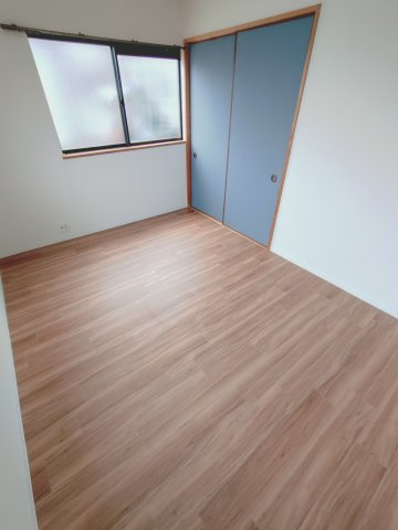 新緑のショコラティエの居間・リビング