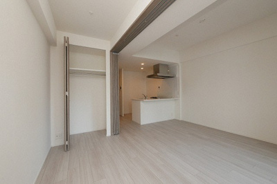 【居間・リビング】 | S-RESIDENCE堺筋本町Deux | ゆったりとしたリビングです