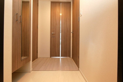 【玄関】 | S-RESIDENCE堺筋本町Deux | きれいな玄関です