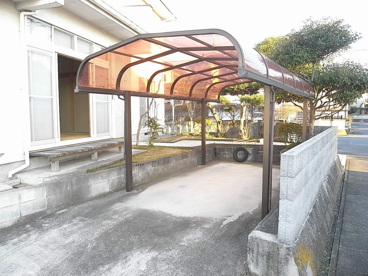 小山市中久喜１丁目の一戸建ての駐車場