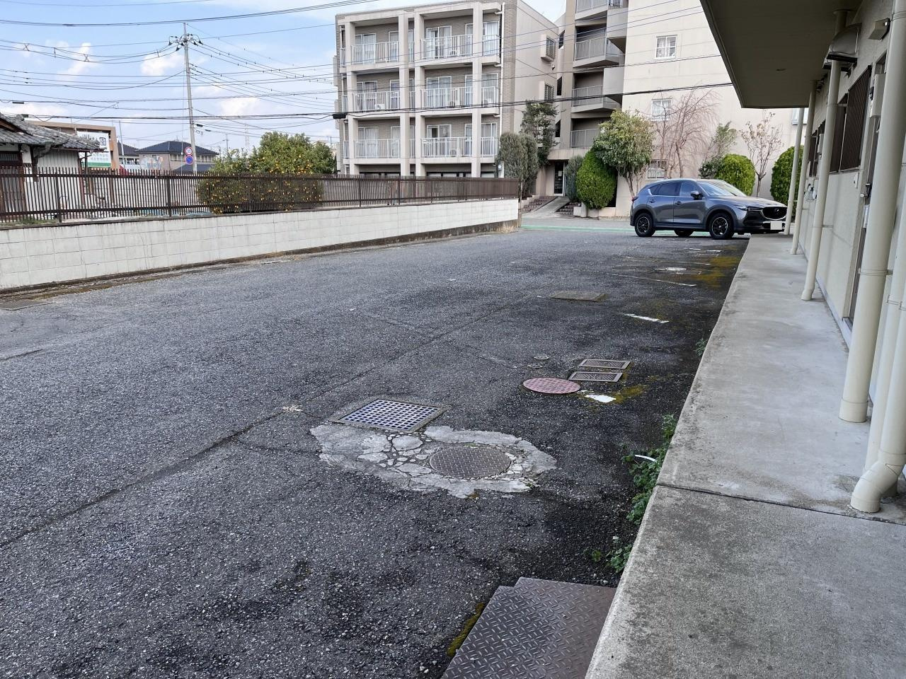 ルナハイツ Part 2の駐車場