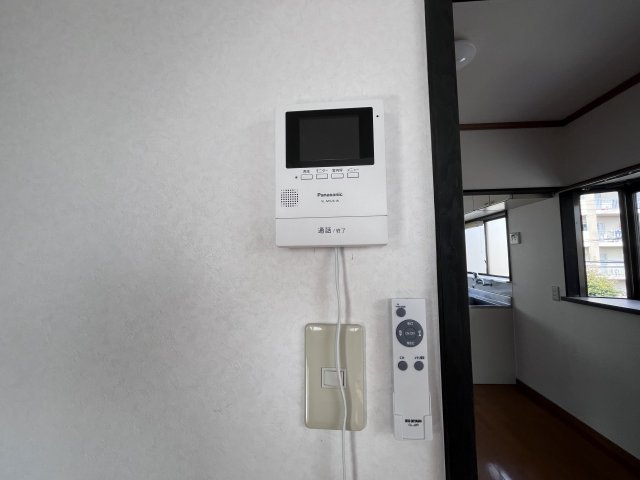 ルナハイツ Part 1のセキュリティ|モニター付きインターホン