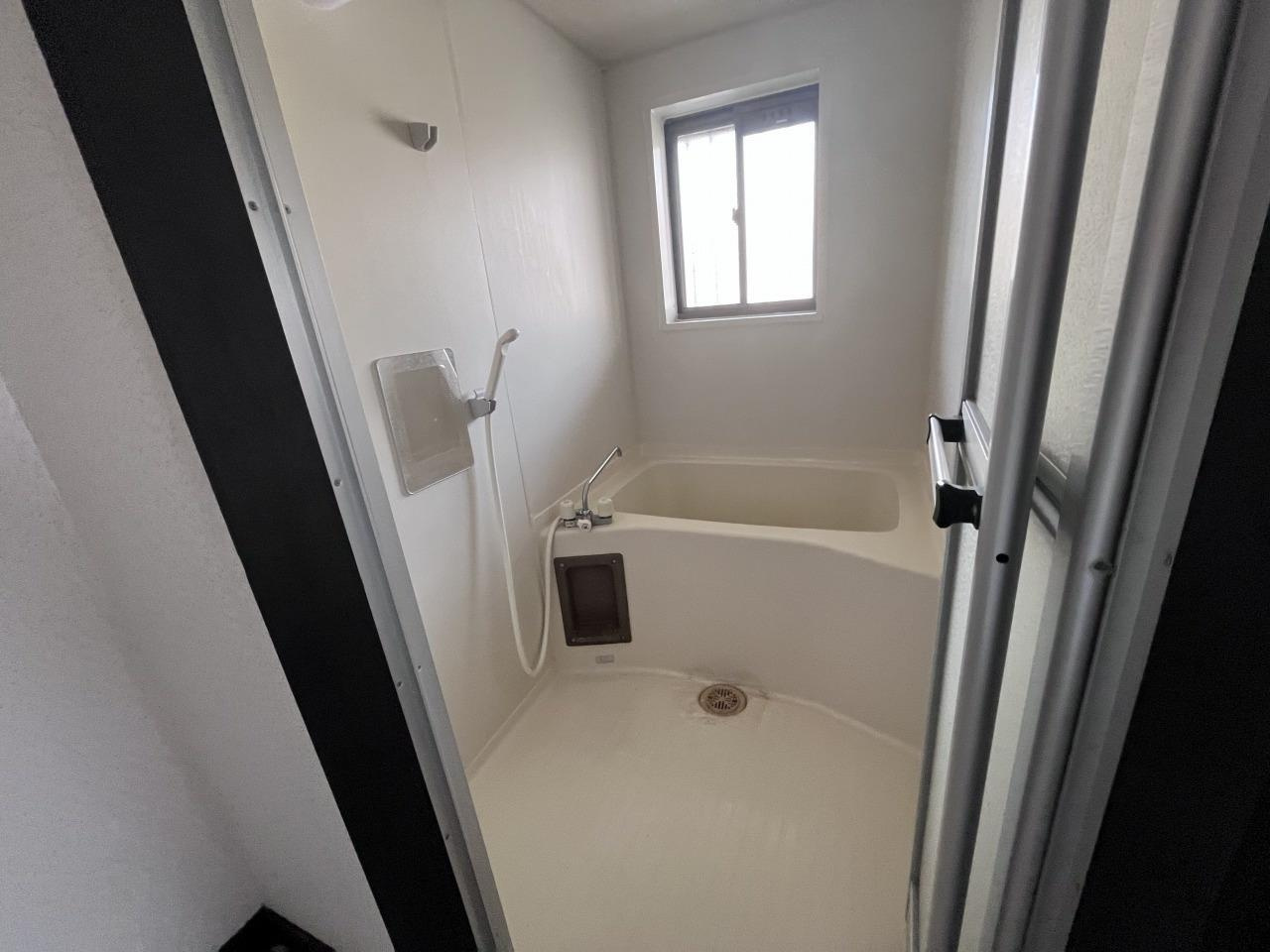 ルナハイツ Part 1の浴室|浴室です。シャワーもございます。