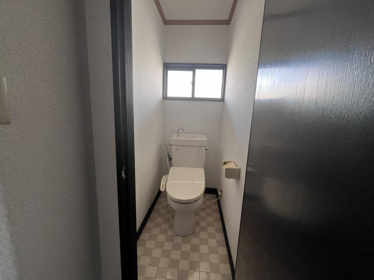 ルナハイツ Part 1のトイレ|ウォシュレットトイレです