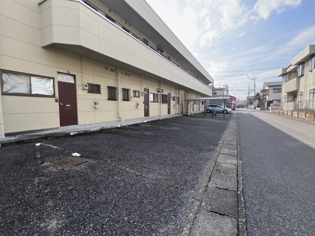 ルナハイツ Part 1の駐車場