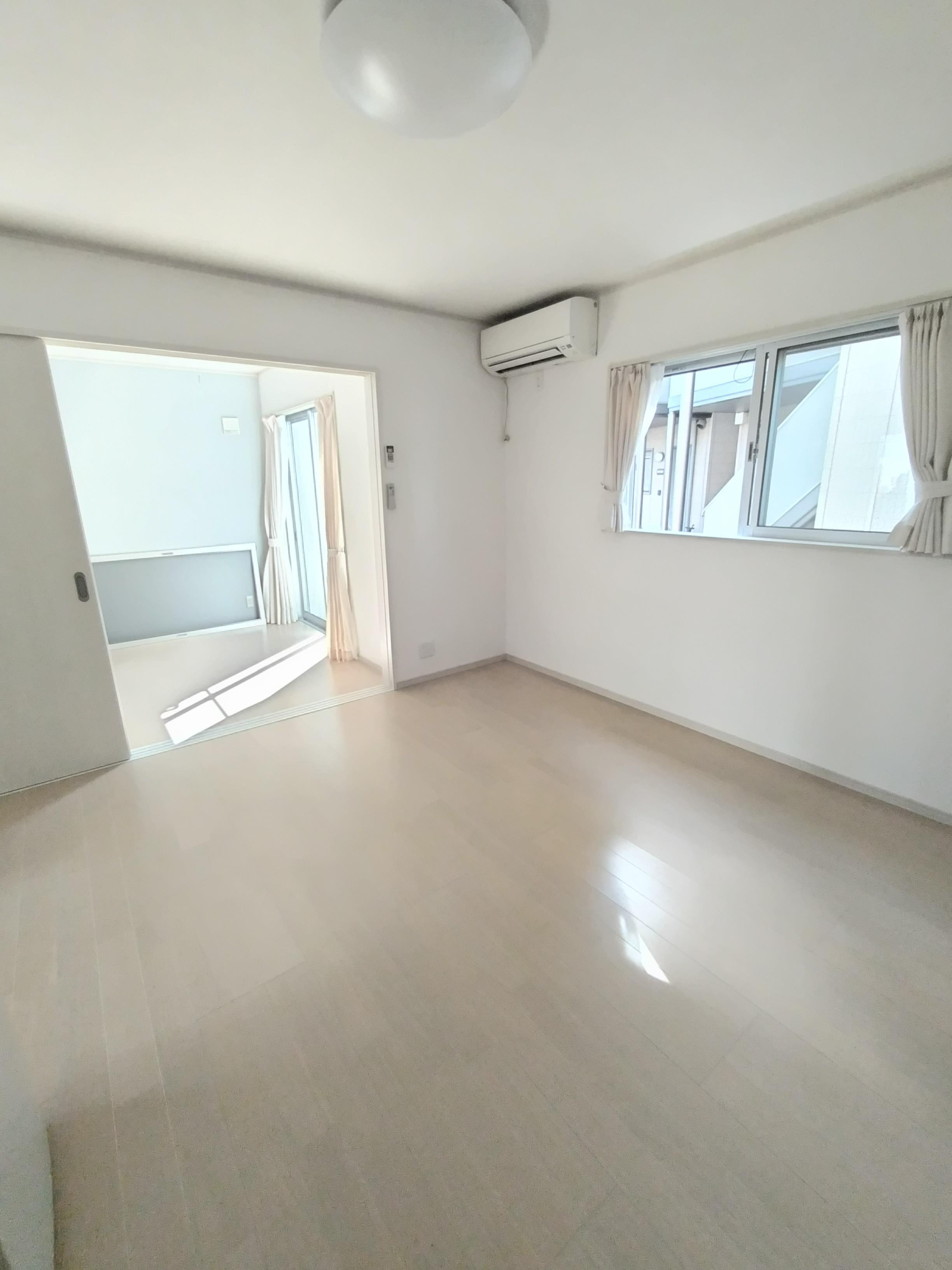 安武アパートの居間・リビング