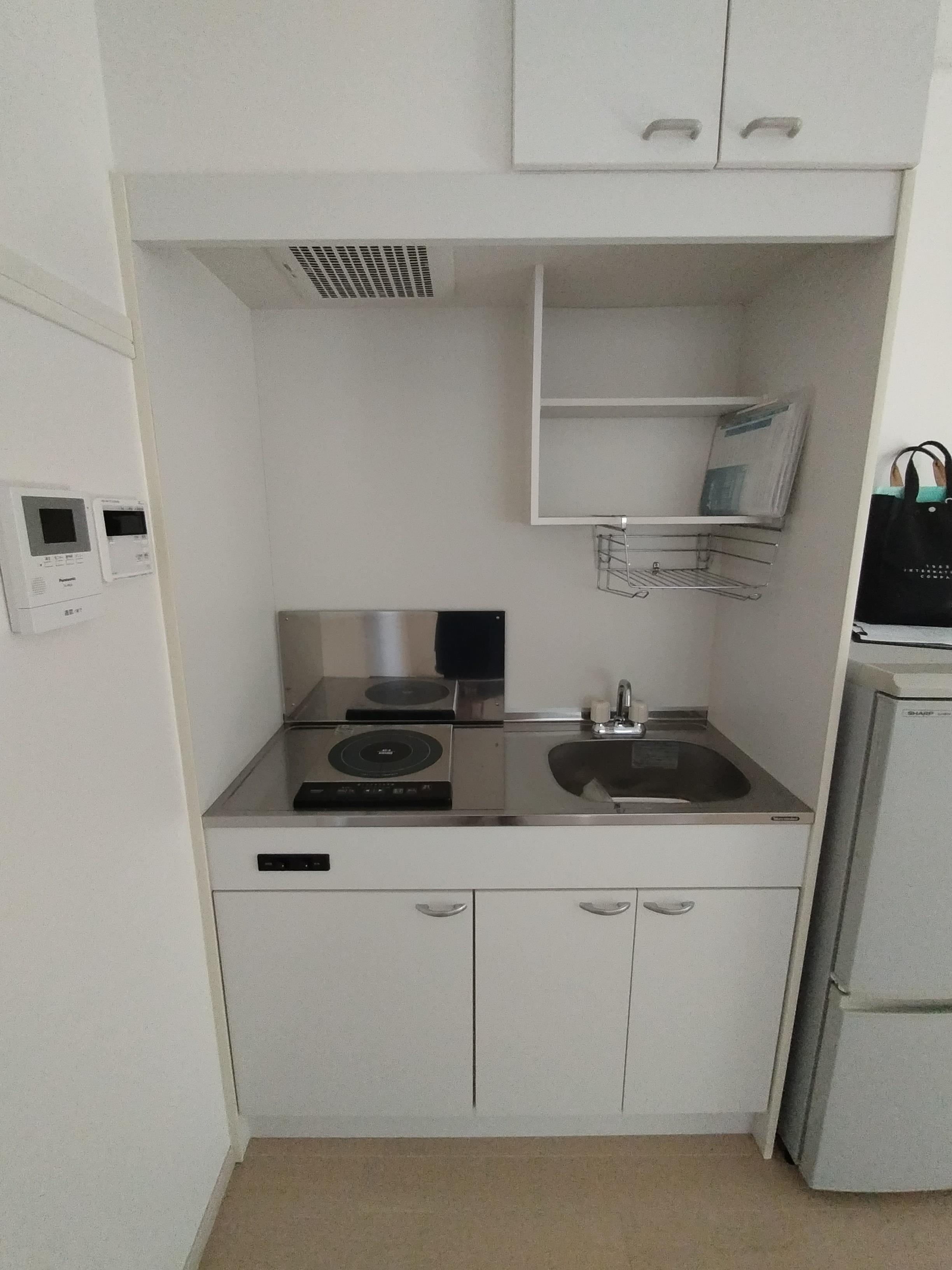 安武アパートのキッチン|電気コンロ付き