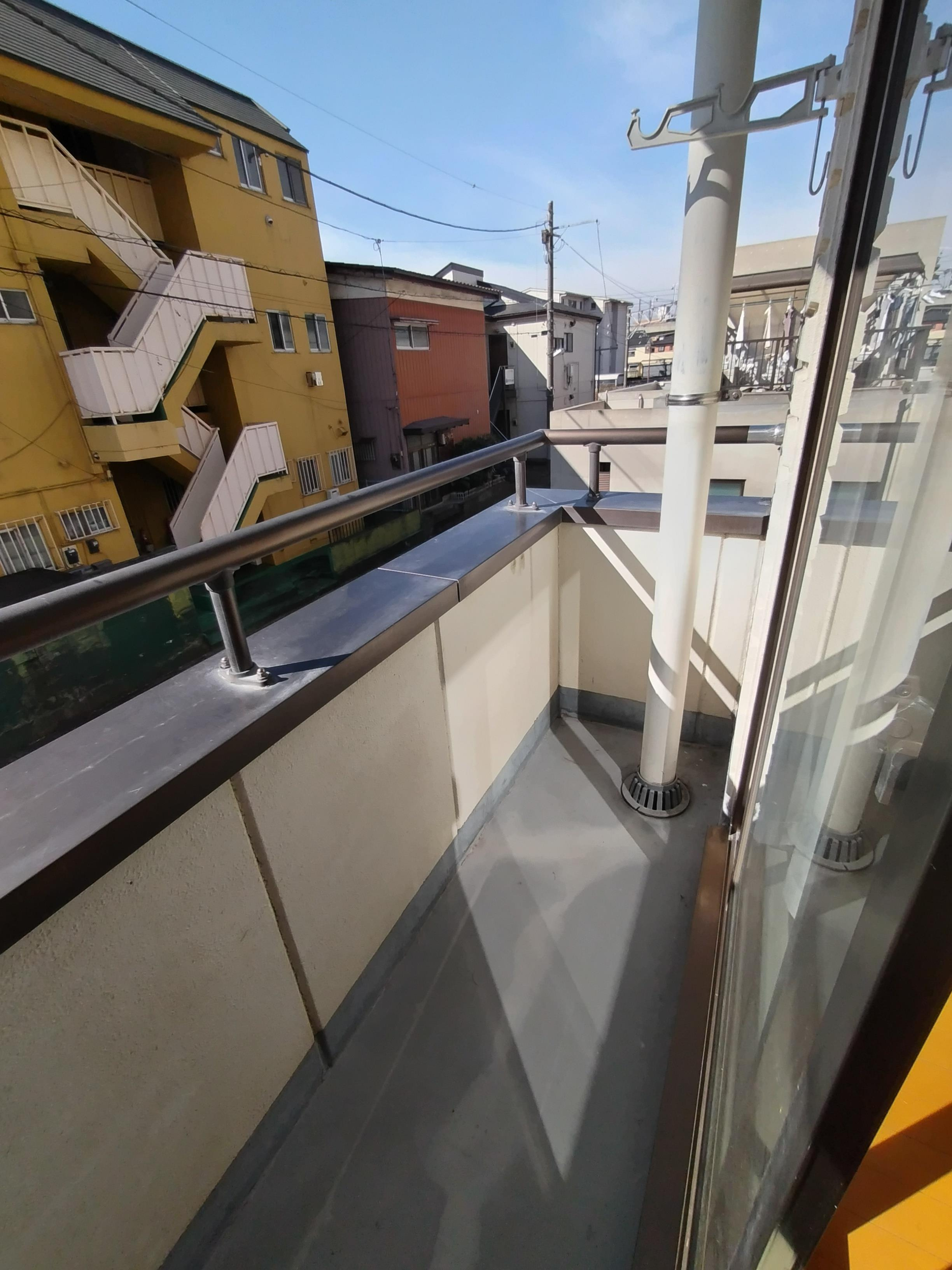 安武マンション駅東通りのバルコニー