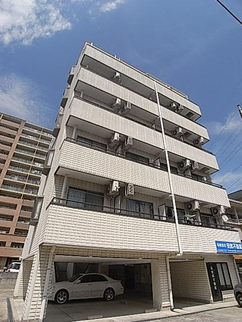 安武マンション駅東通りの外観