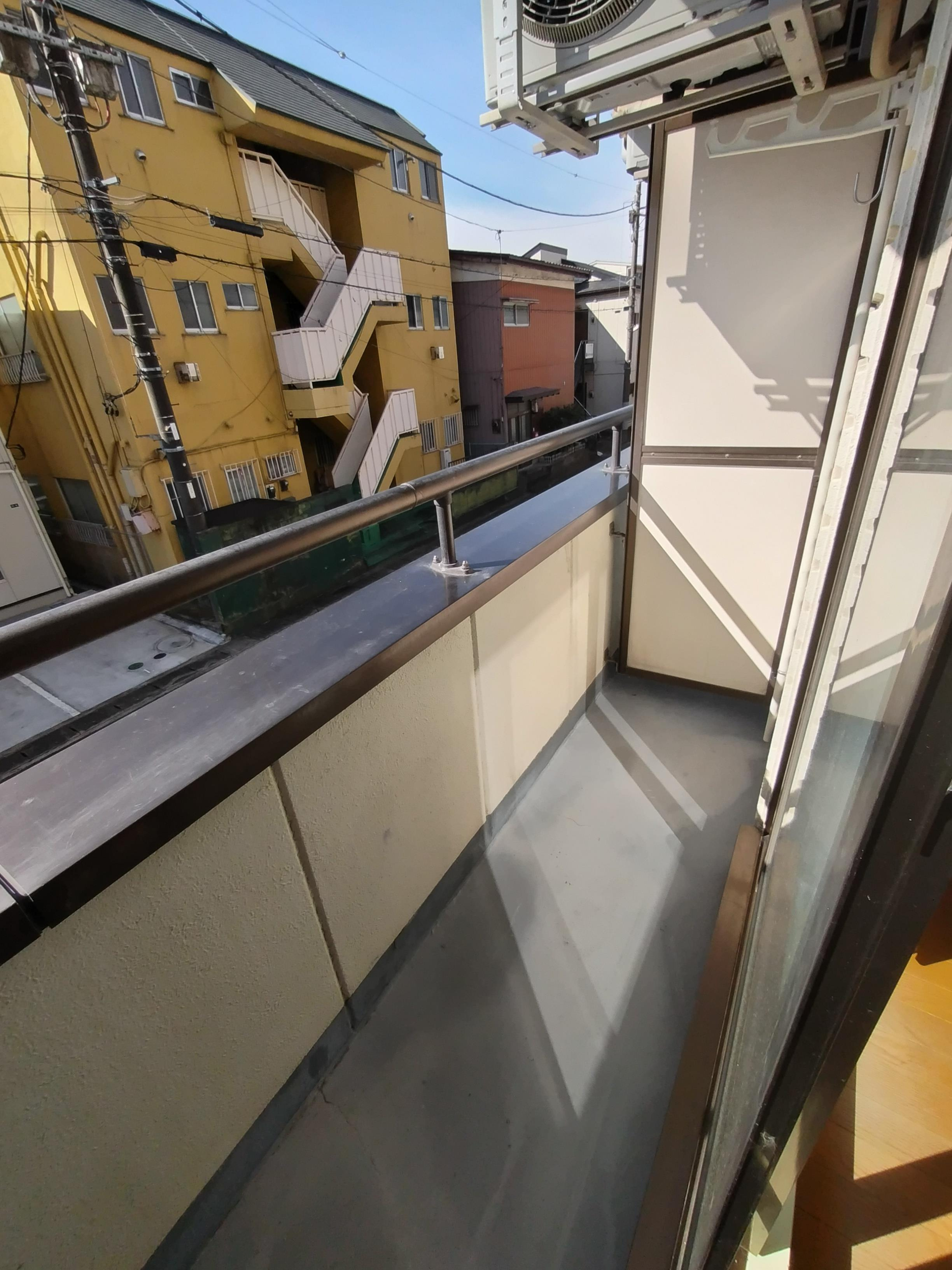安武マンション駅東通りのバルコニー