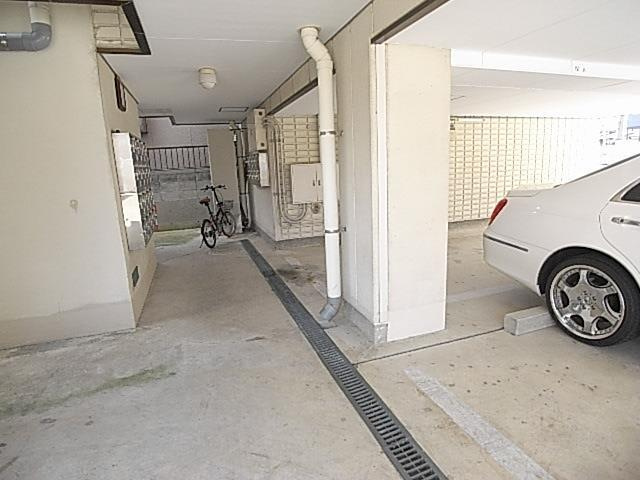 安武マンション駅東通りの駐車場