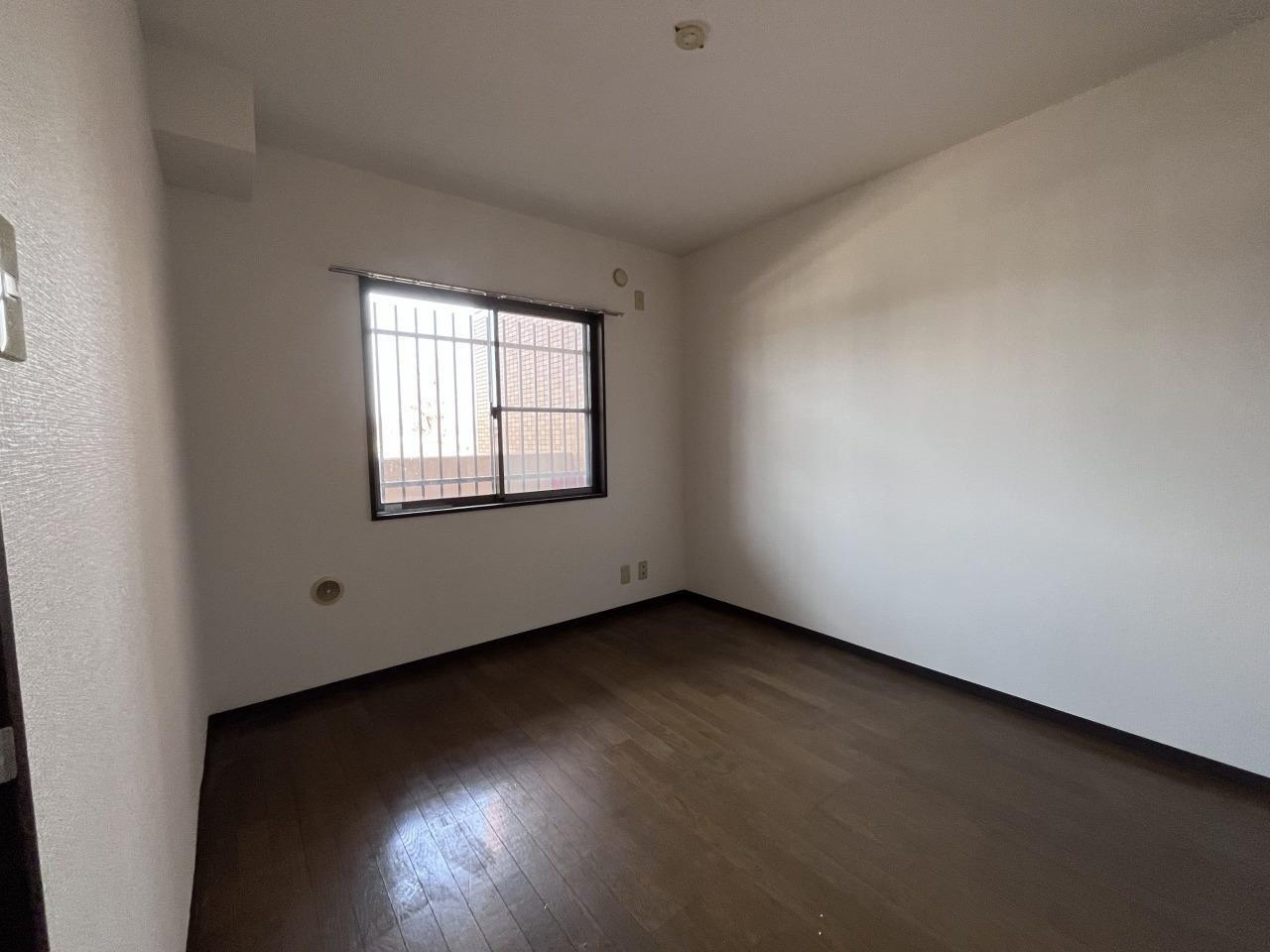 モンシャトー小山の洋室|5帖洋室