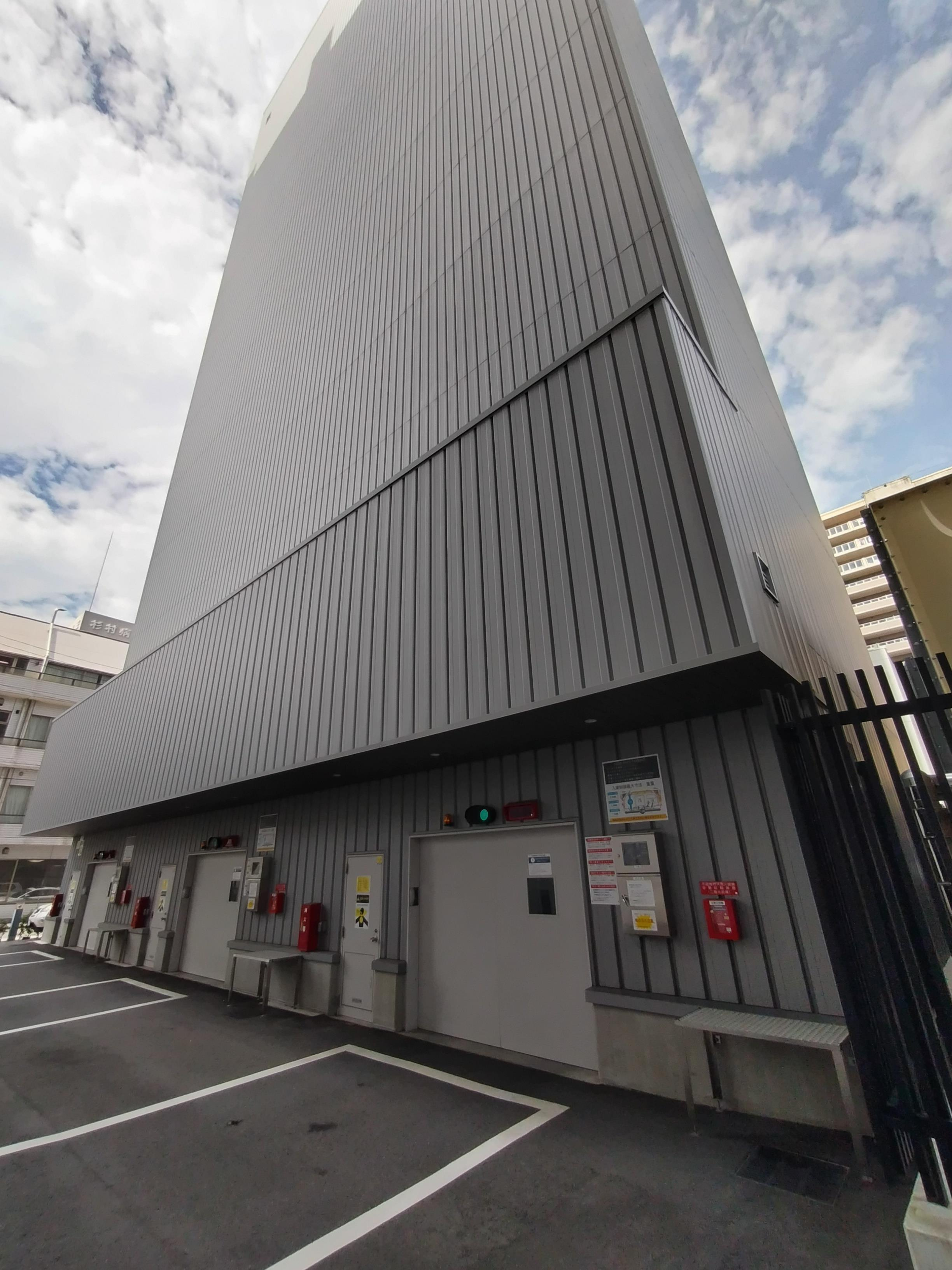 アトラスタワー小山城山町の駐車場|1台確保あり　10000円/月