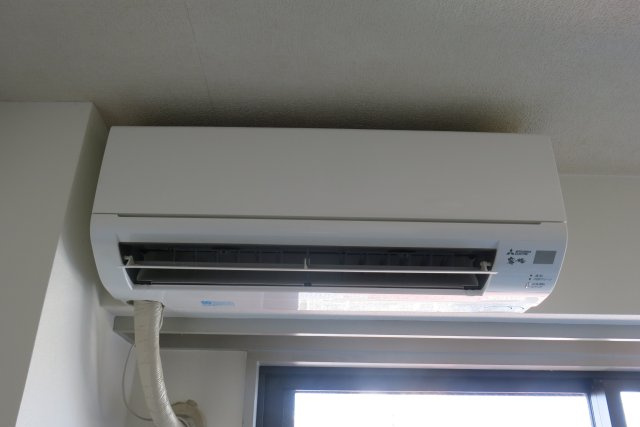 協栄マンションOYAMAの設備|洋室エアコン