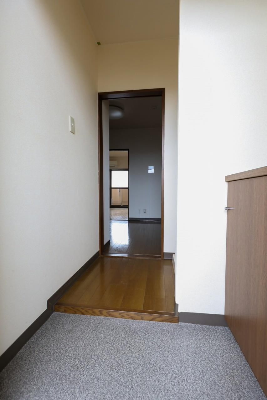 ラ・セゾン城北の玄関|玄関（内観）・シューボックスあり