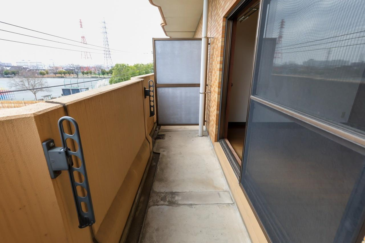 ラ・セゾン城北のバルコニー|バルコニー（北から南へ）