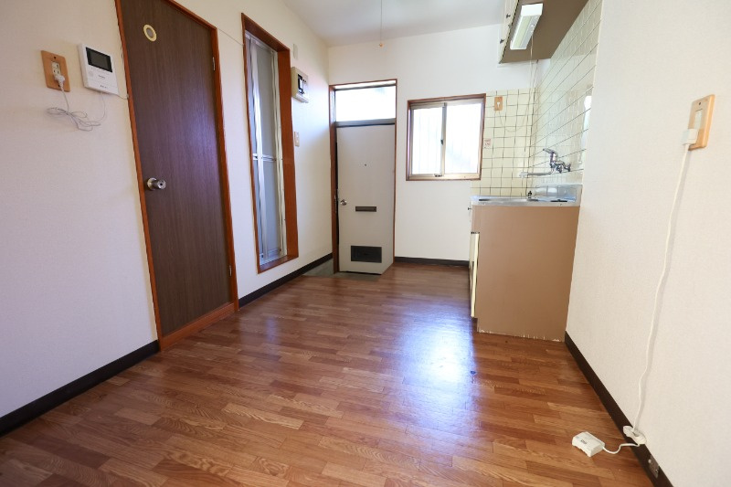 ストレイキャットの居間・リビング