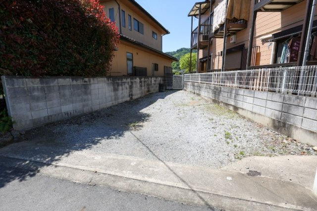 ストレイキャットの駐車場