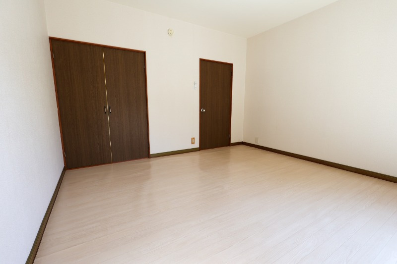 ストレイキャットの居間・リビング