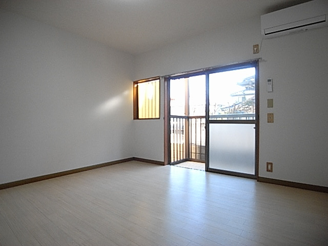 ストレイキャットの居間・リビング