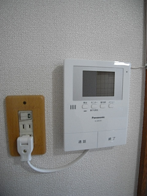 ストレイキャットのセキュリティ|モニター付きインターホン