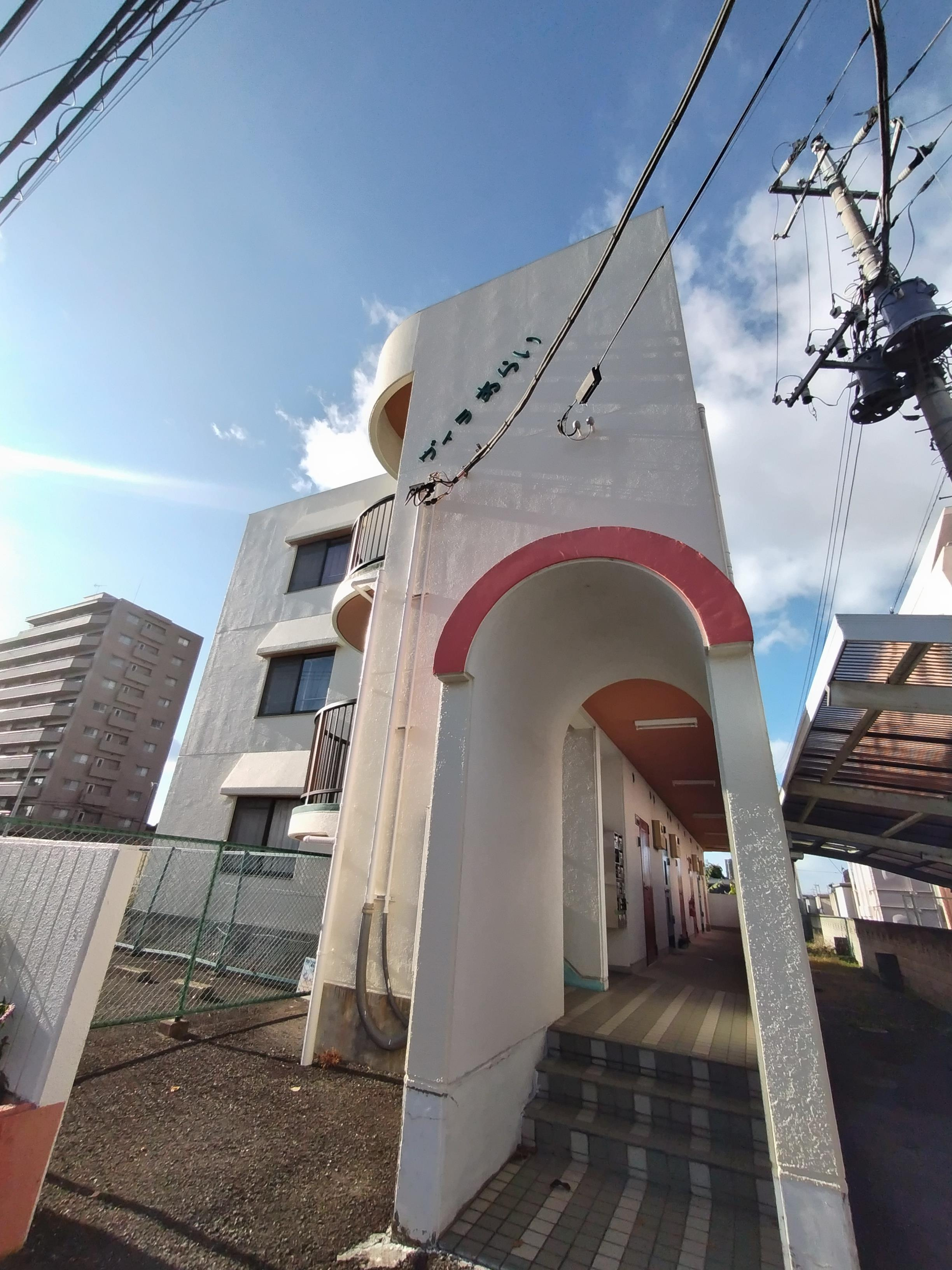 ヴィラあらいのエントランス|メインエントランス