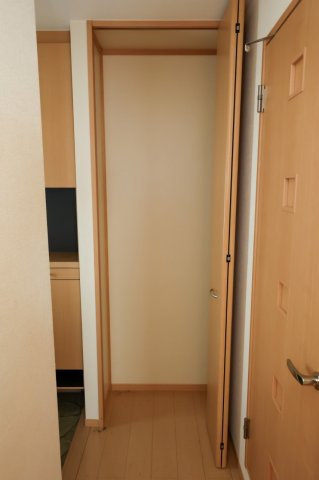 アムールレジデンスの収納|廊下収納
