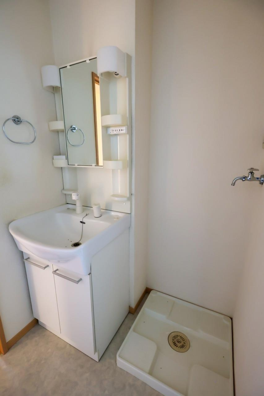 アムールレジデンスの洗面所|洗面台・洗濯機置き場