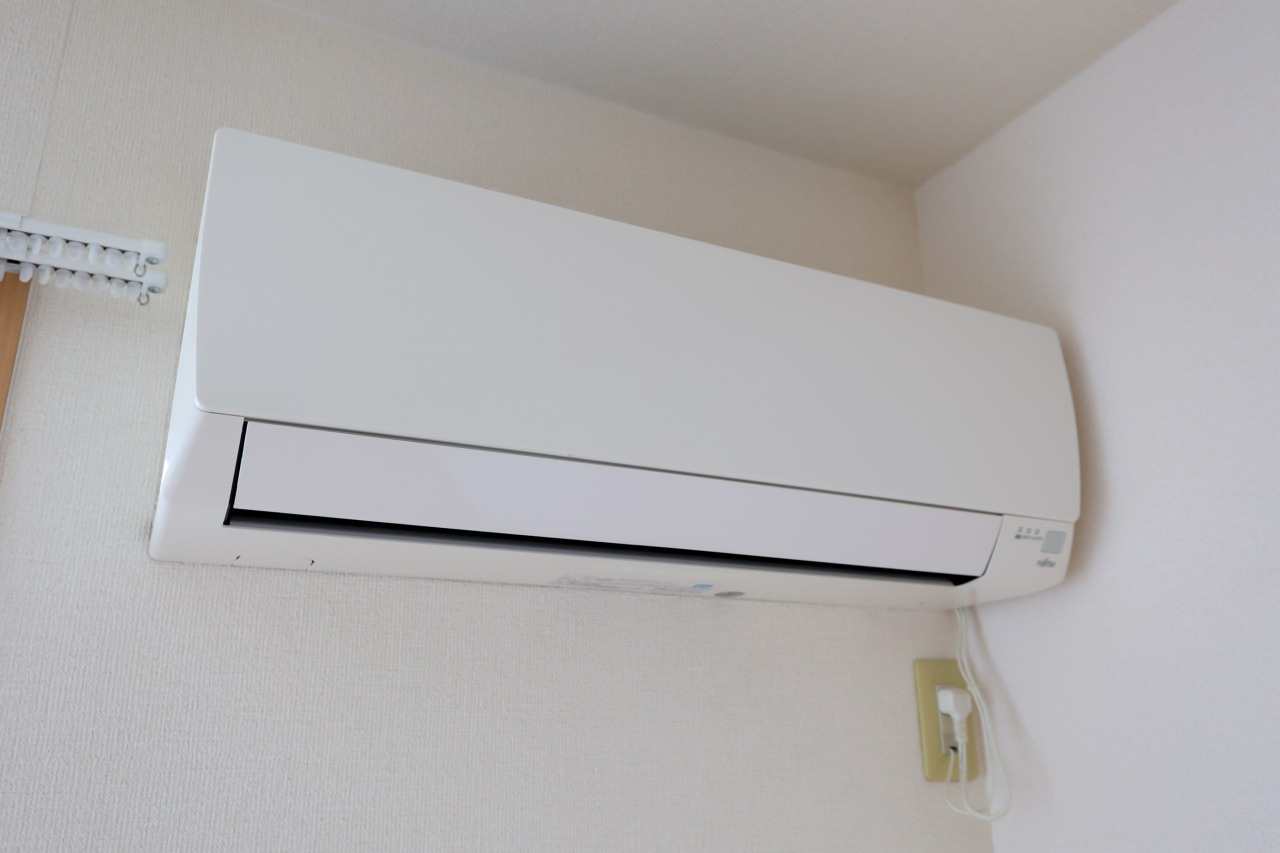 アムールレジデンスの設備|北側6.4帖洋室　エアコン