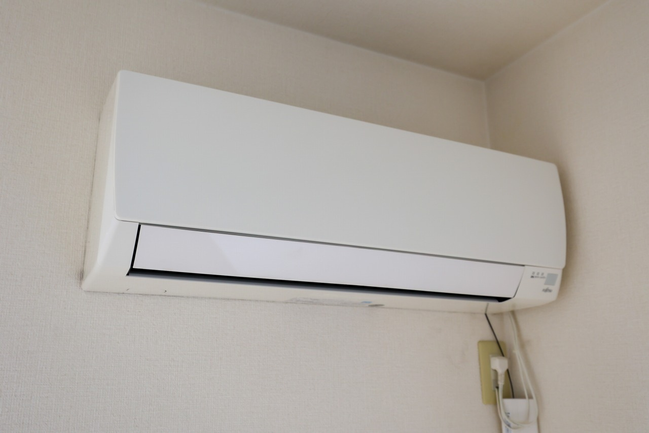 アムールレジデンスの設備|リビングエアコン