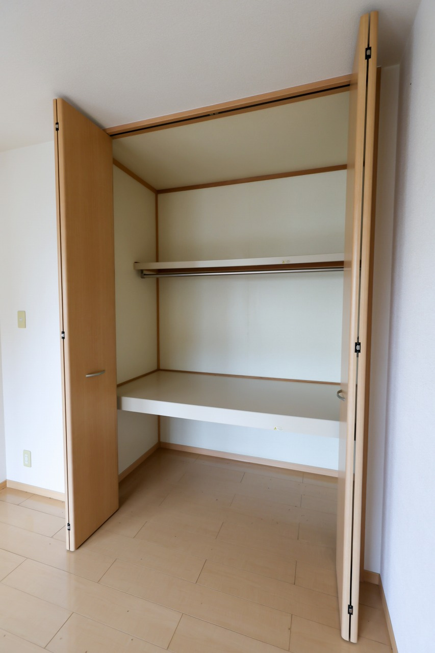 アムールレジデンスの収納|リビング横6帖洋室　収納