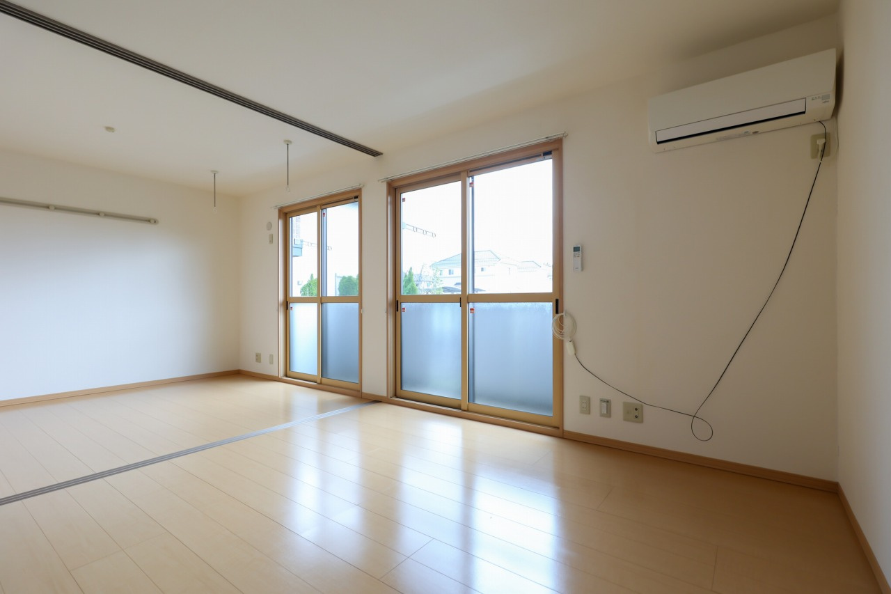 アムールレジデンスの居間・リビング