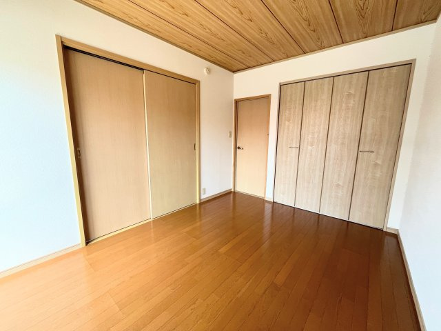 ピュアハイツの洋室|西側洋室