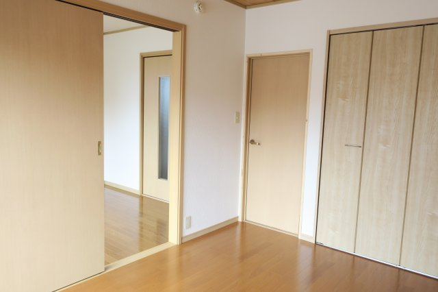 ピュアハイツの洋室|東側洋室