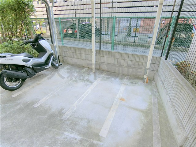 ブライズ大森東TREのその他共用部分|バイク置き場　空き状況等詳細はお問合せください。