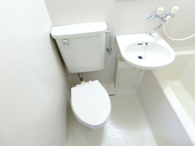 【トイレ】 | エクセルツカサ | 別号室