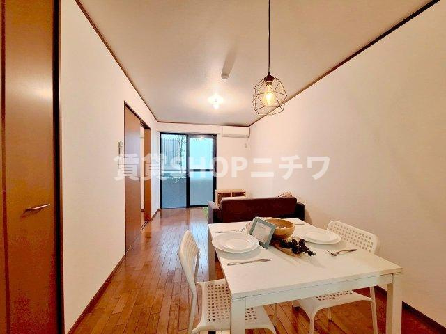 オーパス信濃町の洋室
