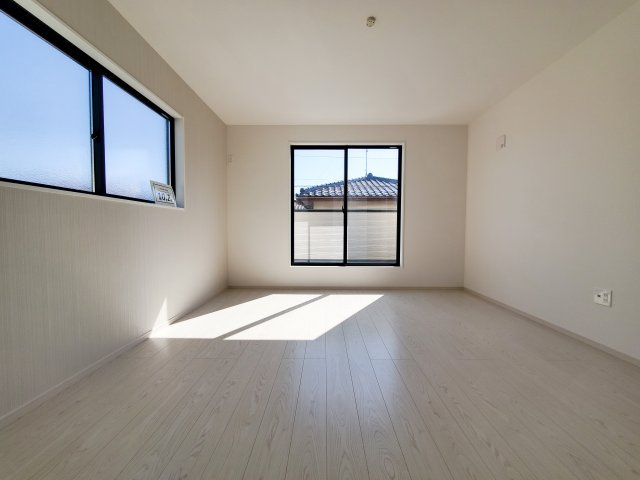 八潮市　　八條　新築戸建　全1棟の洋室|施工例です