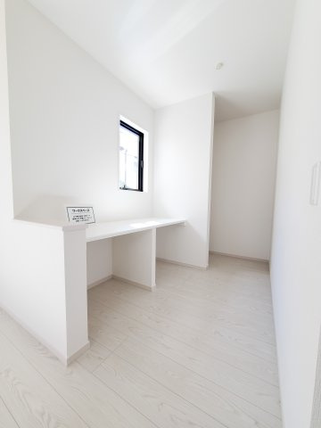 八潮市　　八條　新築戸建　全1棟の居間・リビング|施工例です