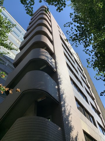 プラネットビルの外観