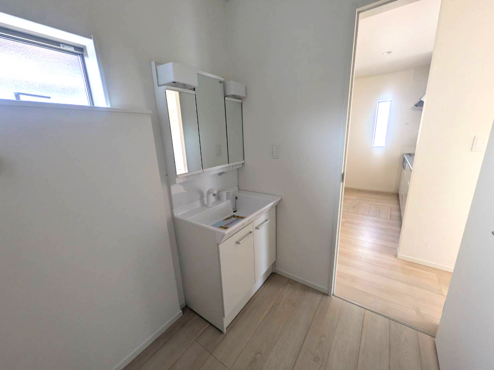 クレイドルガーデン西長戸３号棟　新築建売分譲(全5棟)　松山市西長戸第1-3号棟のランドリースペース